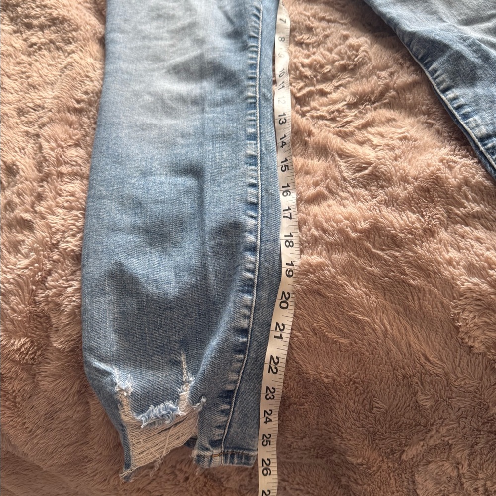 Good American Light Blue Ankle Jeans - Picture 15 of 15